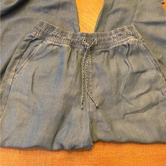 NWT Travis Matthews Wide-Leg Pants with Side Slits - Picture 10 of 16